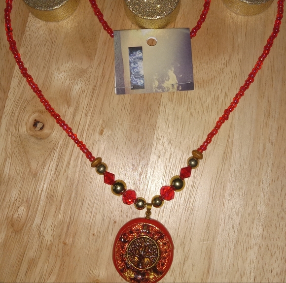 Tree of life emblem Necklace - Picture 2 of 4